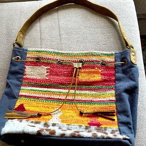 Myra Colorful Quick Witted Bucket Bag